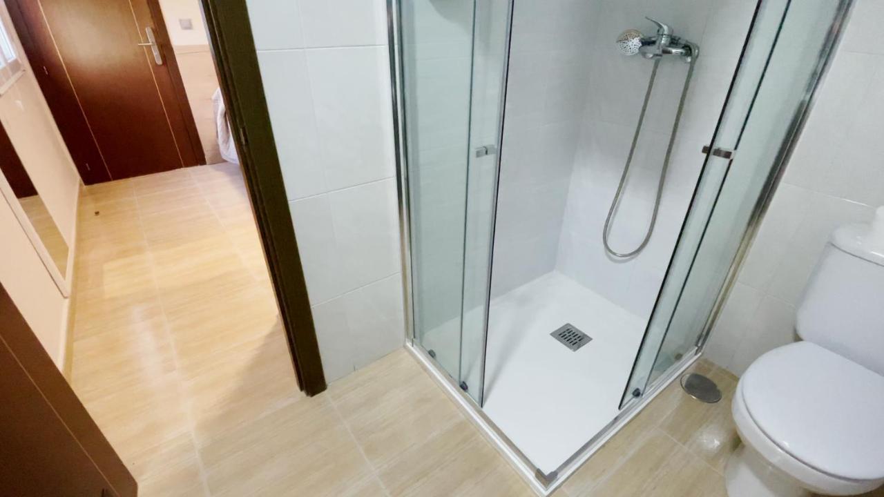 Hostal Restaurante Cuatro Caminos Cubillos del Sil エクステリア 写真